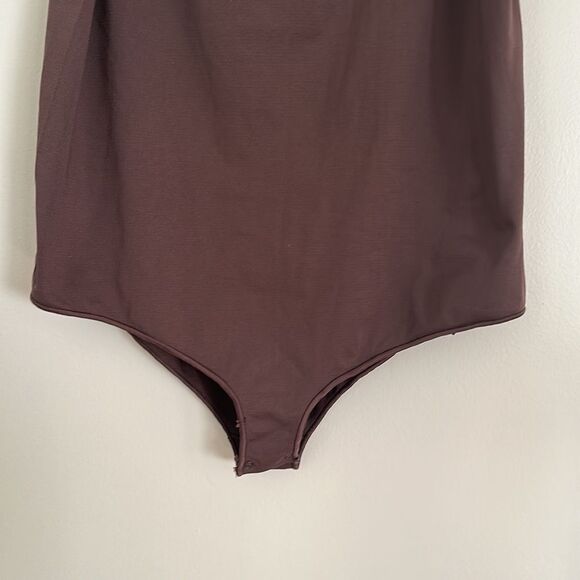 NWT‎ SKIMS ESSENTIAL MOCK NECK SLEEVELESS BODYSUIT - 4X/5X - Picture 7 of 9